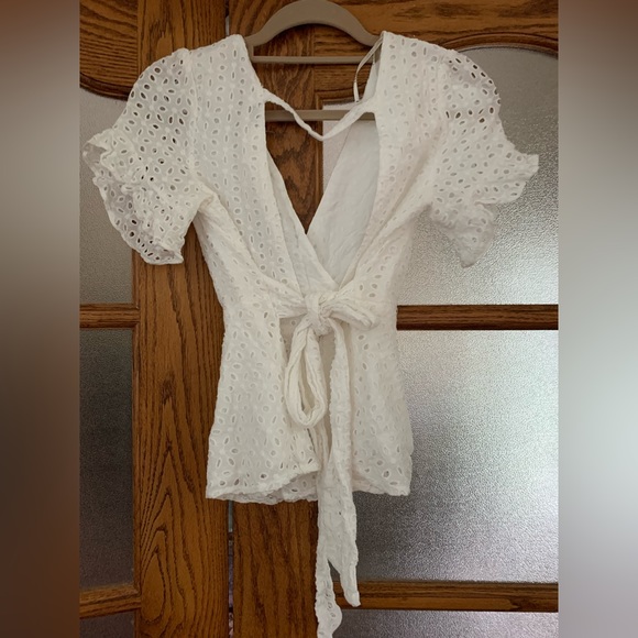 Mendocino - White Top - Picture 2 of 3